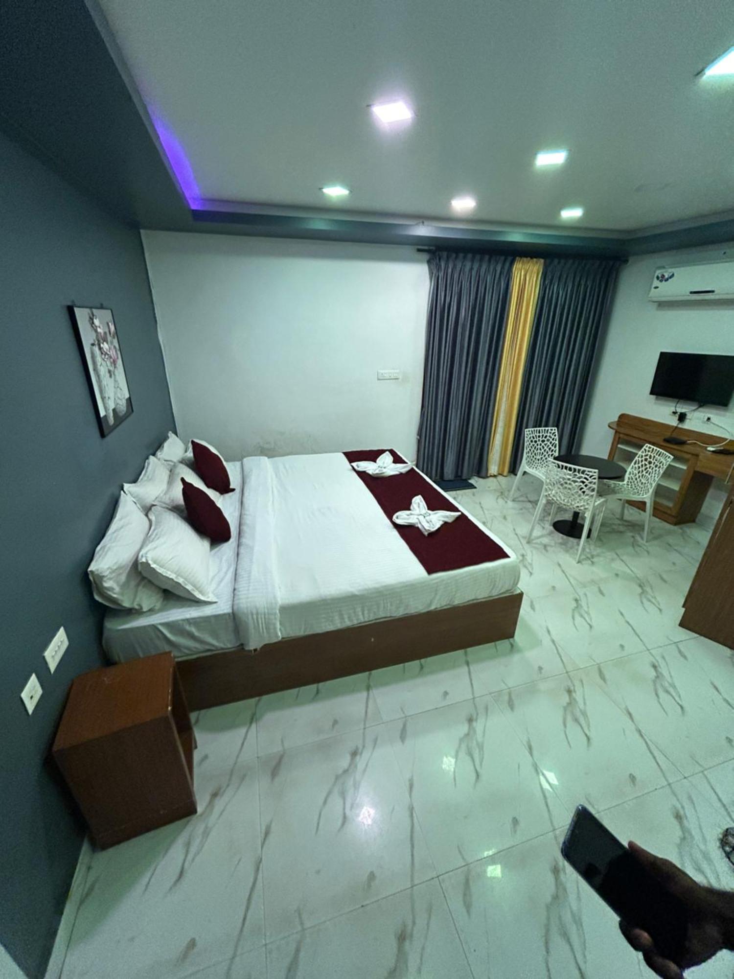 Kottakuppam G Hotel מראה חיצוני תמונה